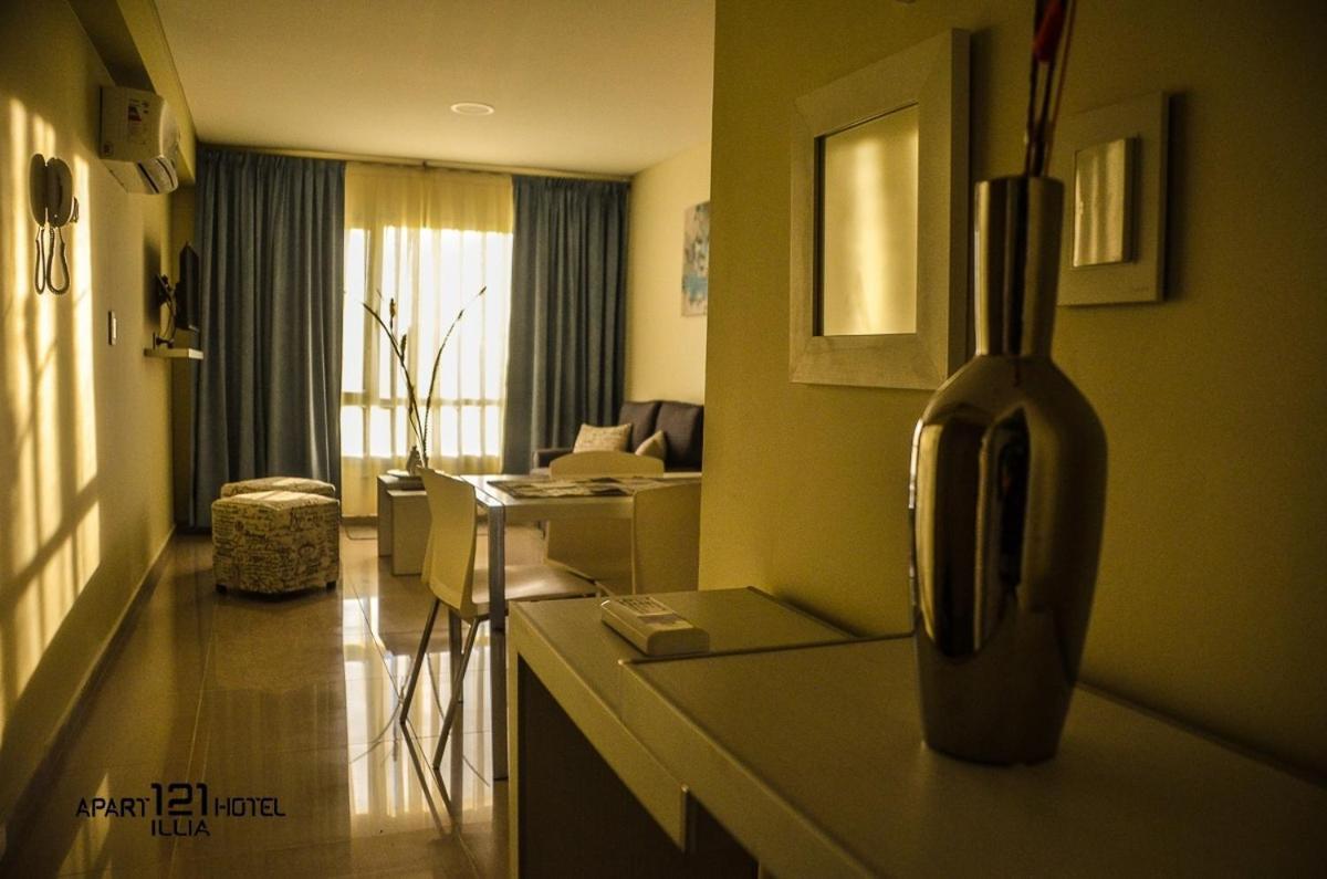 Illia 121 Apart Hotel Neuquén Extérieur photo